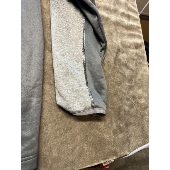 Callaway Men's‎ Quarter Zip Pullover Size XL Long Sleeves Grey Color - Picture 2 of 5